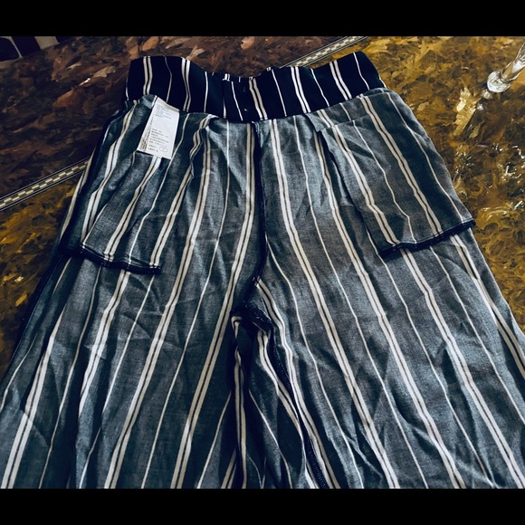 Pants - Picture 7 of 9